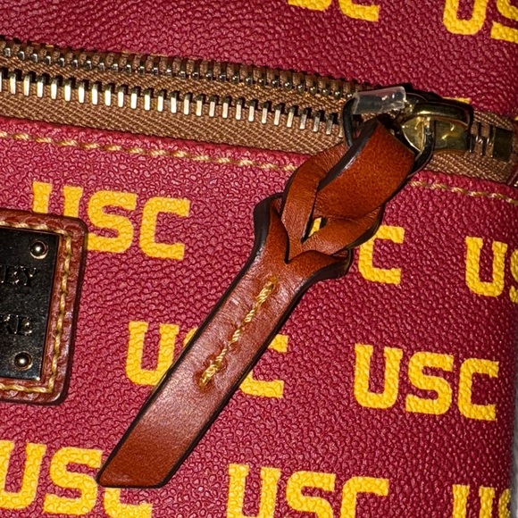 BNWT USC Triple Zip Crossbody Bag - by Dooney & Bourke “Sold Out” - Picture 7 of 10